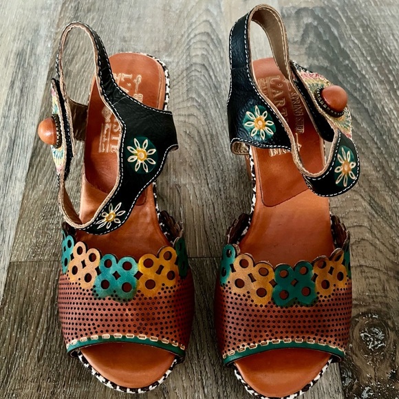 L’Artiste Leather Jive Sandals - Picture 3 of 8